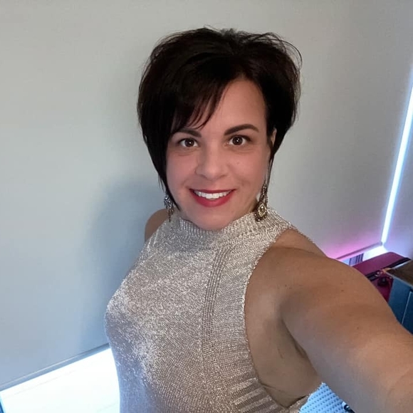 Meet your Posher, Michelle - Picture 1 of 1